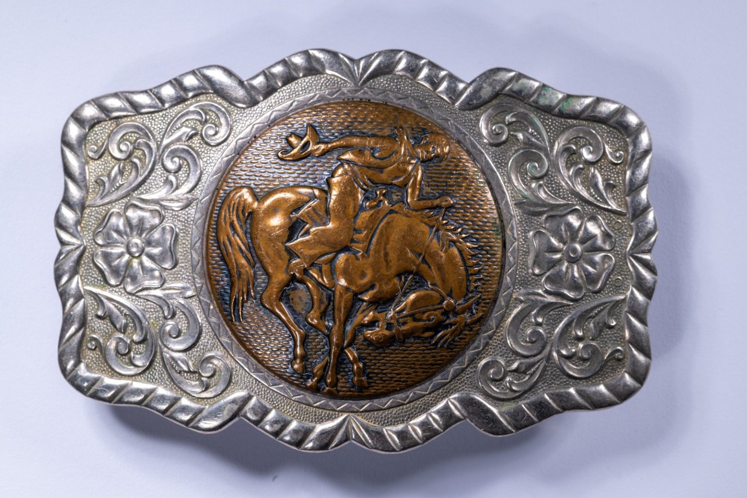Western Cowboy Rodeo Belt Buckle Silver Tone Copper Bronc Rider 3″ Vintage